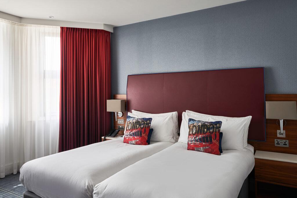 Bed at the Executive Twin Room - The Cumberland