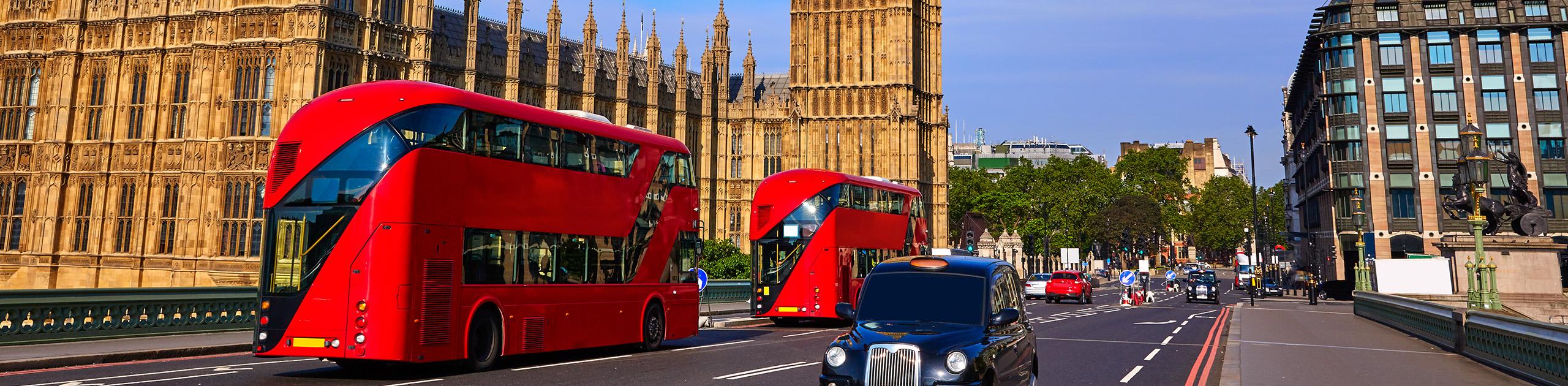 The Cumberland Hotel - Taxi and Red London Buses