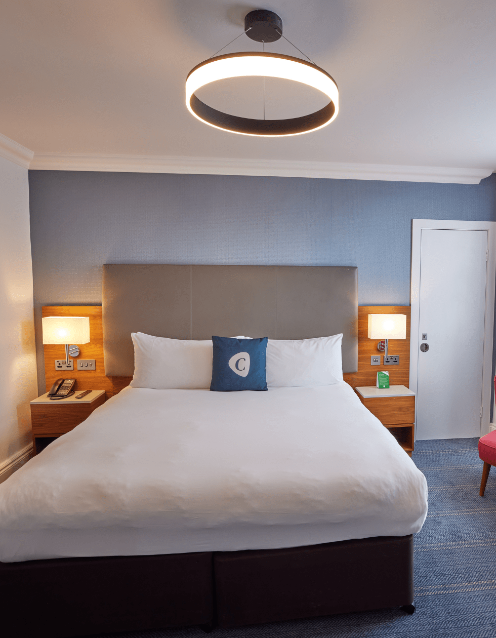 Bed in Park View Room at the Cumberland