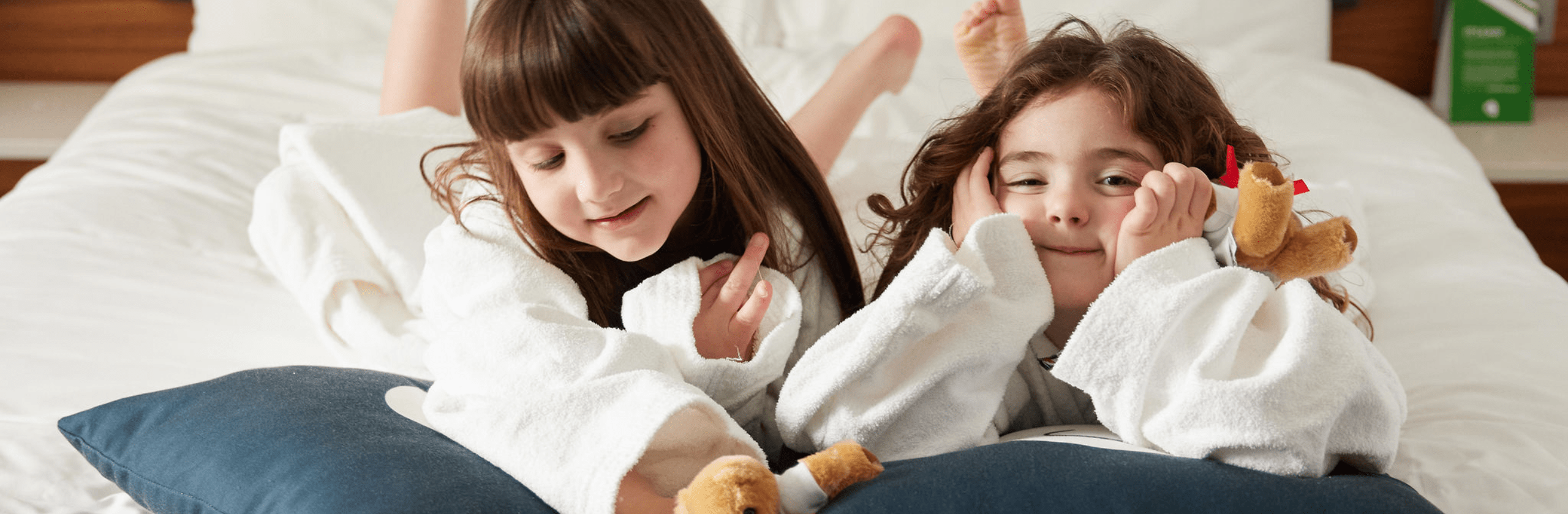 Kids at the Cumberland hotel